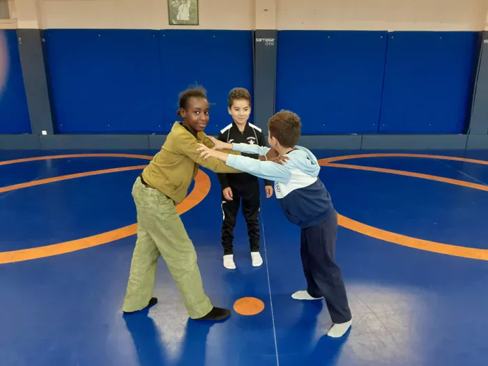 lutte-vacances-04112510