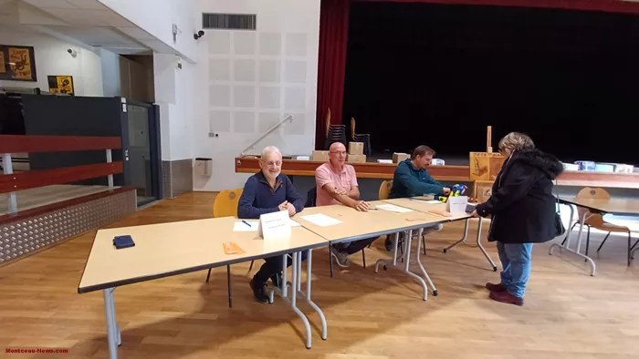 vente-livres-blanzy-08112511