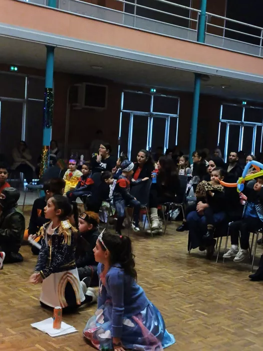 ape-voltaire-rousseau-1802264