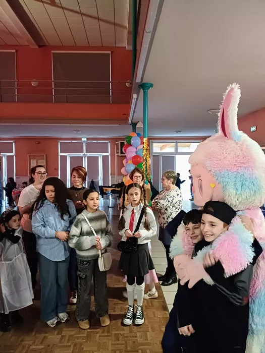 ape-voltaire-rousseau-1802266