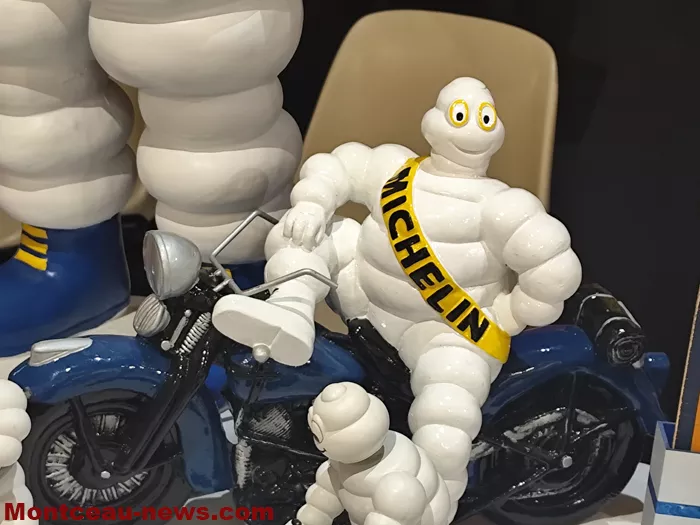 train-model-expo-21022611