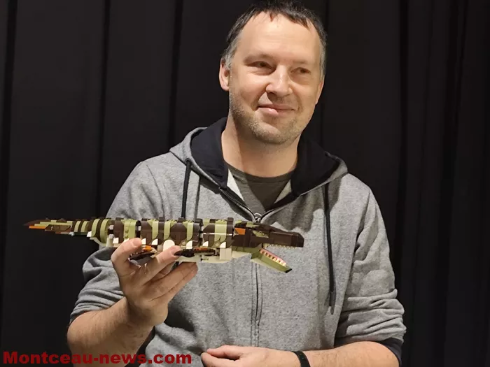 train-model-expo-21022615