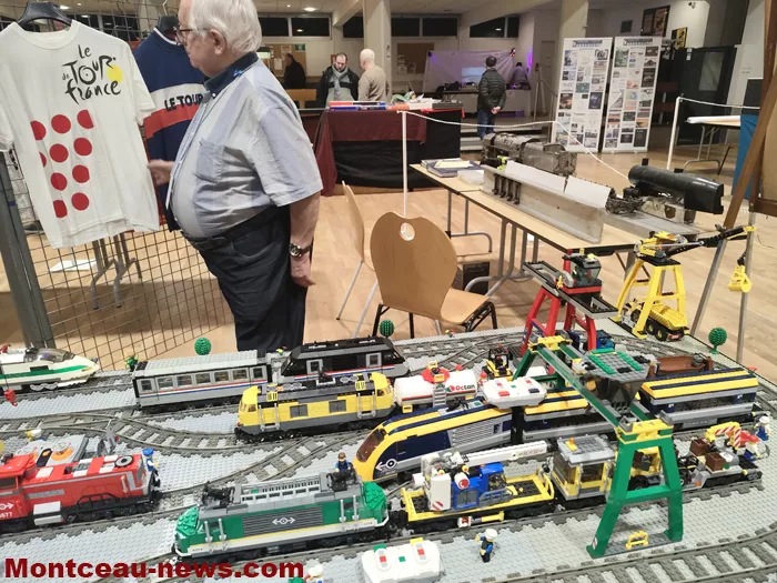 train-model-expo-21022633