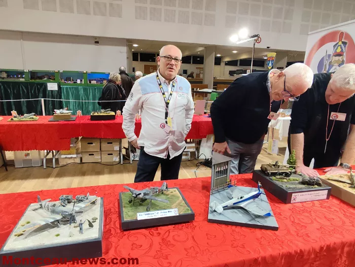 train-model-expo-21022643