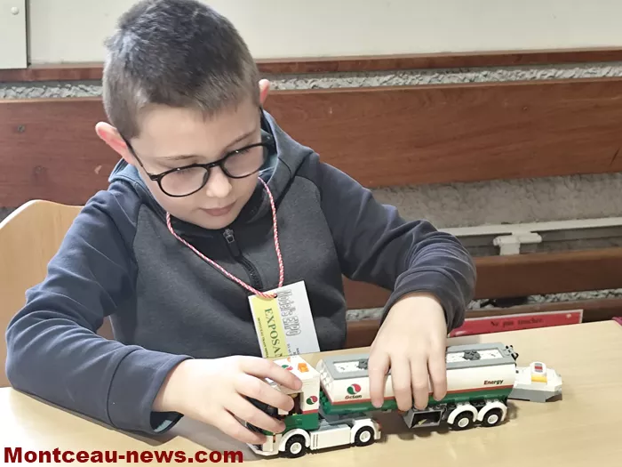 train-model-expo-21022652