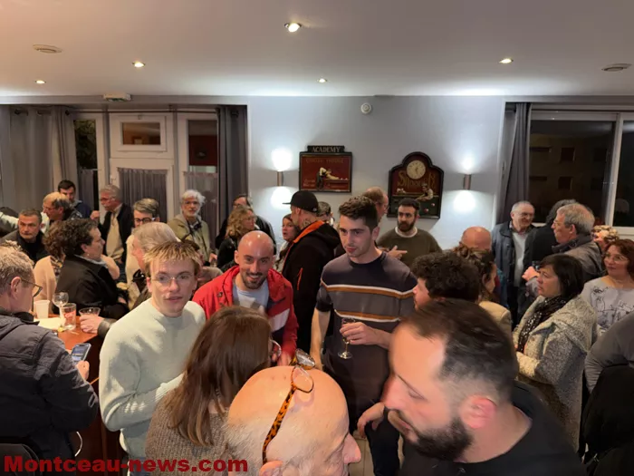 cafe-joly-louis-23032636