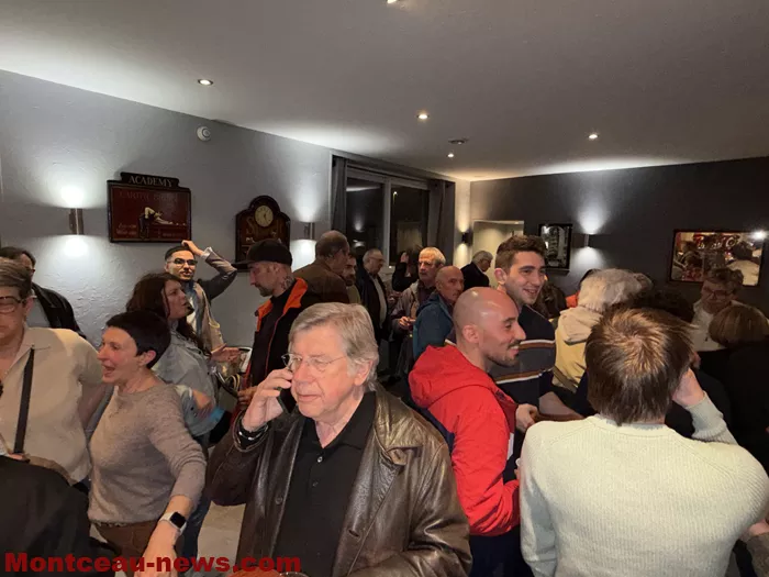 cafe-joly-louis-23032638