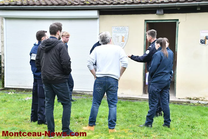 ecole-police-commissariat-15032611