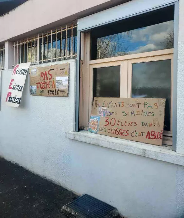 fermeture-classe-montceau-2803261