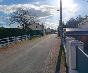 Saint-Vallier  : Courrier en laisse 