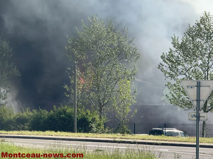 feu-chape-blanzy-29042610