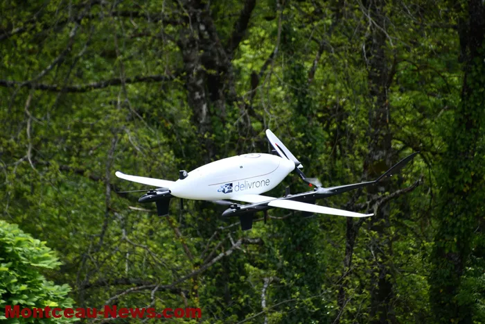 hopitaux-drone-21042613