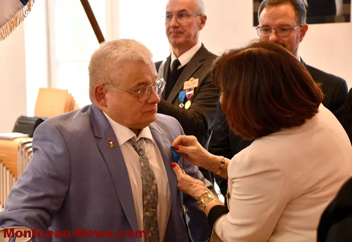 legion-dhonneur-montceau-04042613