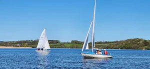 Soleil, vent et sourires sur le plan d’eau de la Sorme