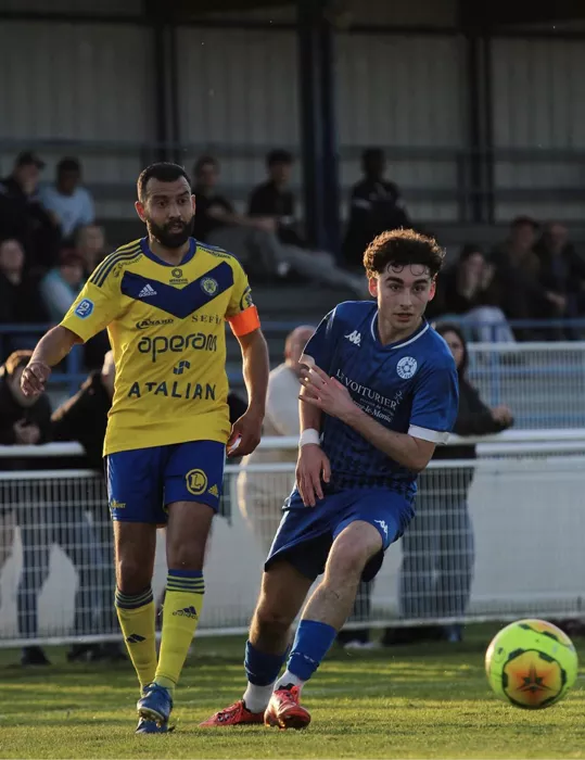 foot-yanis-2505263