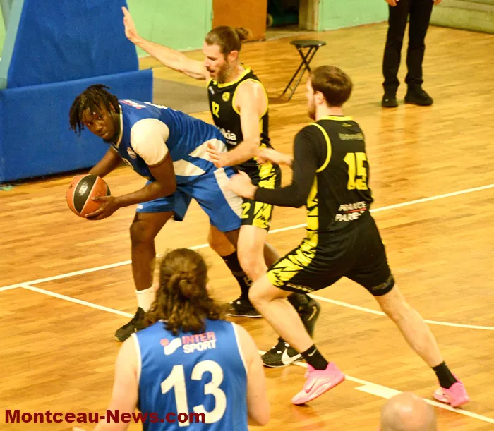 mont-basket-0405267