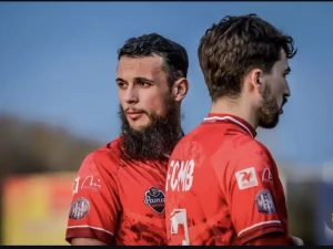 foot-yanis-2506262