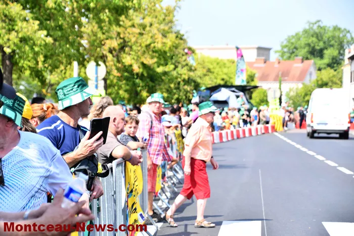 tour-course-17072656