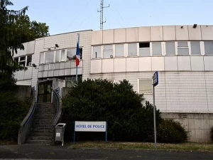 commissariat-le-creusot-220826
