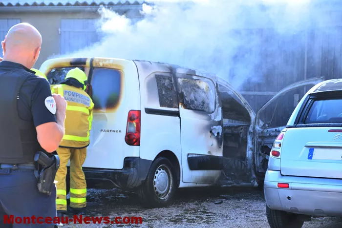 feu-voiture-montceau-2608264