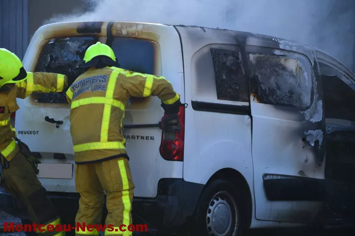 feu-voiture-montceau-2608265