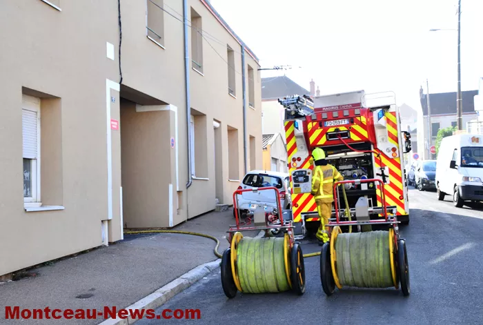 feu-voiture-montceau-2608268