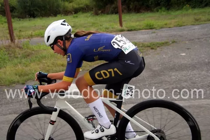 velo-montceau-27082622