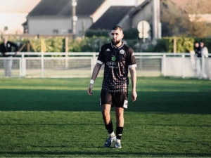 foot-yanis-2109261