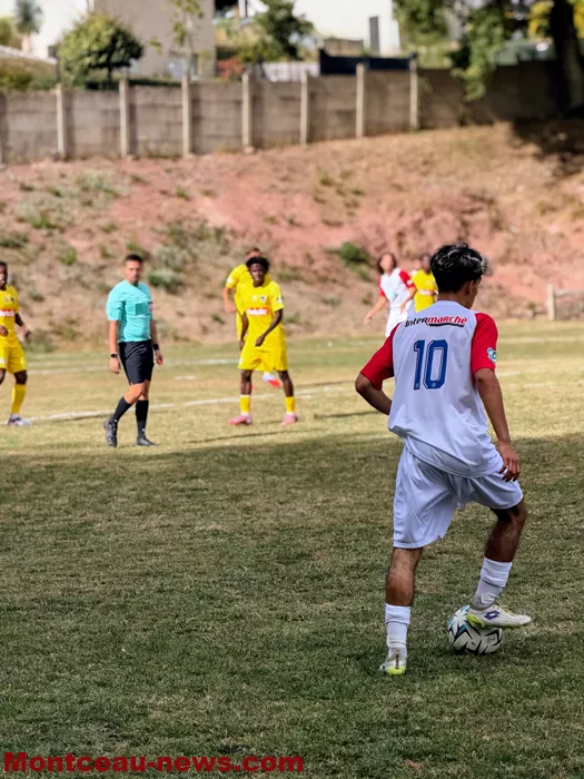 foot-yanis-2809268
