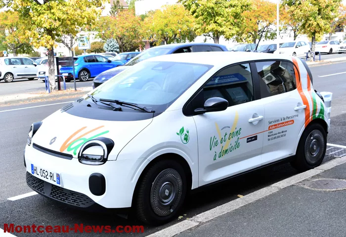 vehicule-soins-domicile-2709261