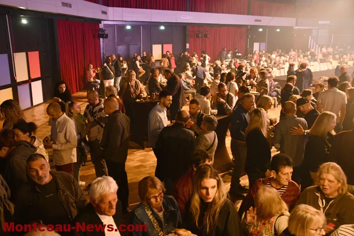 defilee-mode-montceau-commerces-10102681