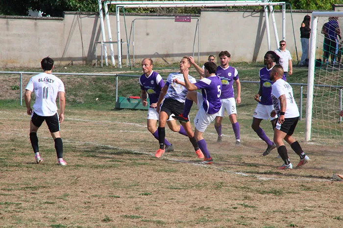 foot-hugues-051026