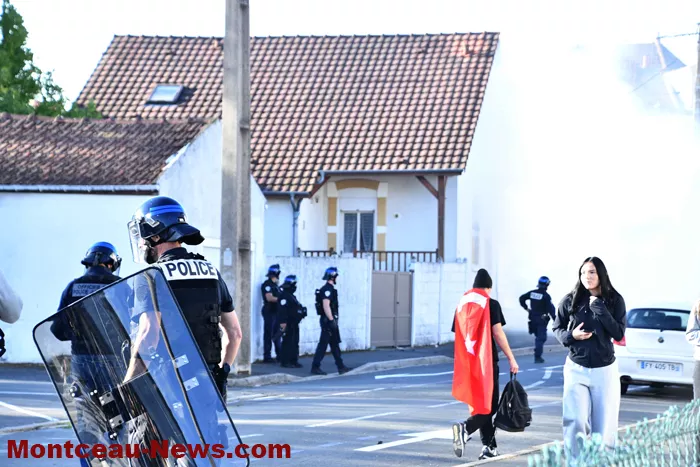 greve-manif-lycee-parriat-02102612