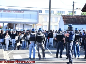 greve-manif-lycee-parriat-02102616