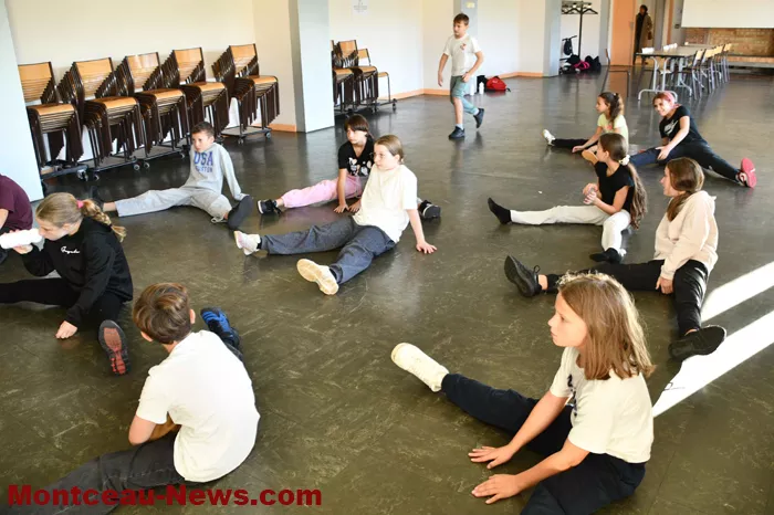 stage-hip-hop-30102611