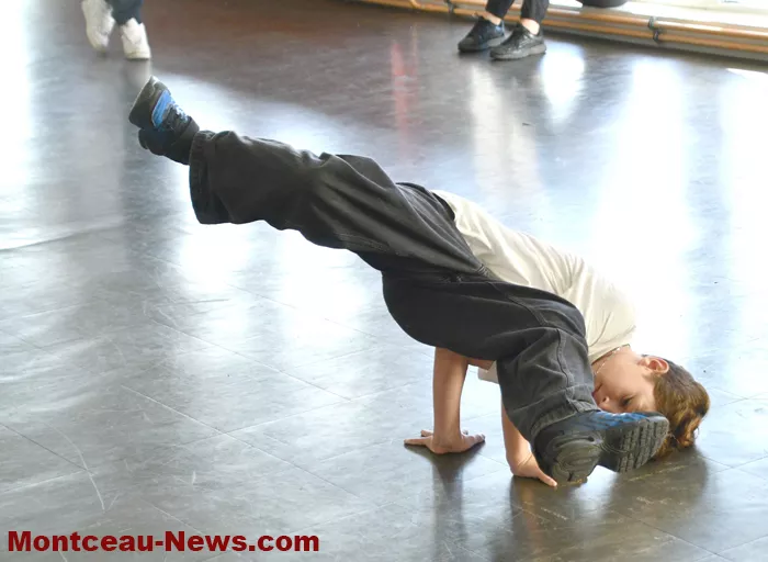stage-hip-hop-3010267