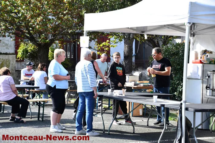 vide-grenier-st-vallier-08102612