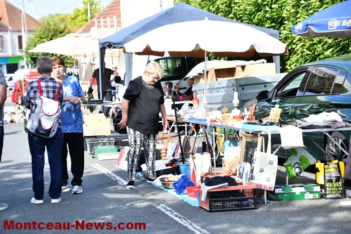 vide-grenier-st-vallier-08102613