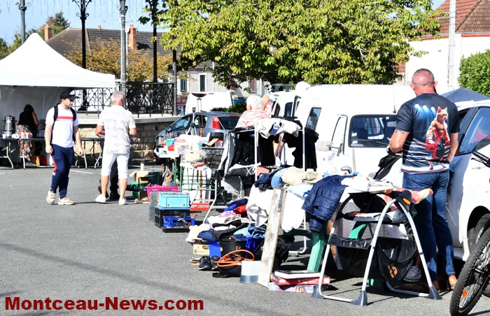 vide-grenier-st-vallier-0810264
